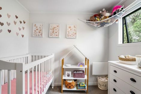 Photo of property in 2/141 Wallace Road, Mangere Bridge, Auckland, 2022