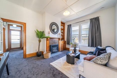 Photo of property in 35 Riddlers Crescent, Petone, Lower Hutt, 5012