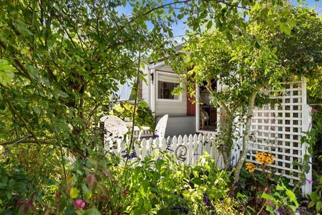 Photo of property in 4 Hugh Avenue, Hamurana, Rotorua, 3097