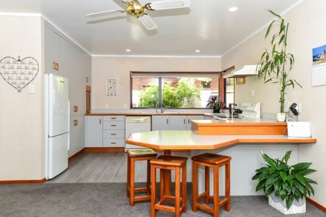 Photo of property in 11 Willowfield Place, Pukete, Hamilton, 3200