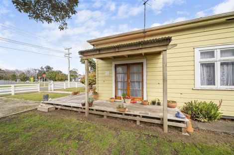 Photo of property in 74 Fairfield Road, Hawera, 4610