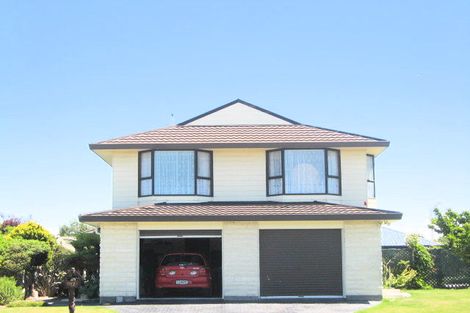 Photo of property in 32 Ben Nevis Drive, Broomfield, Christchurch, 8042