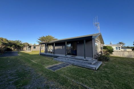 Photo of property in 66 Park Avenue, Waitarere Beach, Levin, 5510