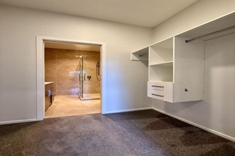 Photo of property in 35 Red Hills Road, Massey, Auckland, 0614