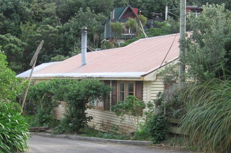 Photo of property in 238 Houghton Bay Road, Houghton Bay, Wellington, 6023