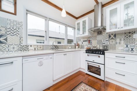 Photo of property in 34 Roy Street, Palmerston North, 4410