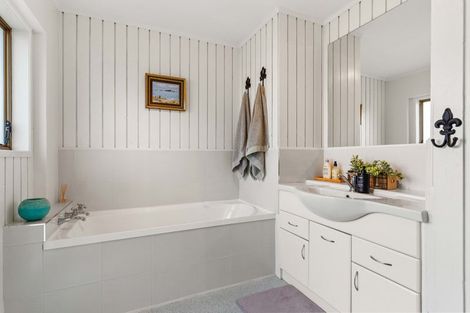 Photo of property in 4a Pauanui Boulevard, Pauanui, Hikuai, 3579