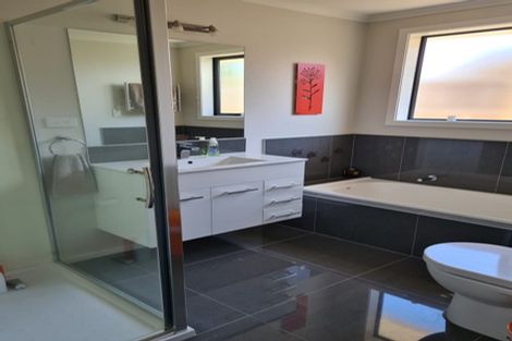 Photo of property in 16 Patatee Terrace, Baverstock, Hamilton, 3200