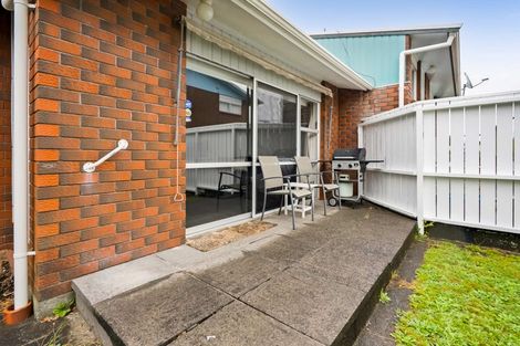 Photo of property in 3b Bideford Street, Brooklands, New Plymouth, 4310