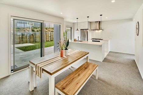 Photo of property in 11 Lemonwood Way, Woodridge, Wellington, 6037