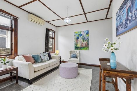 Photo of property in 94 Endeavour Street, Lyall Bay, Wellington, 6022