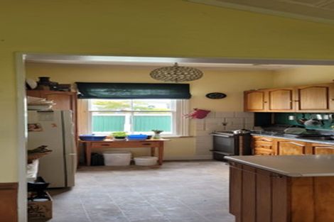 Photo of property in 17 Mouatt Street, Waitara, 4320