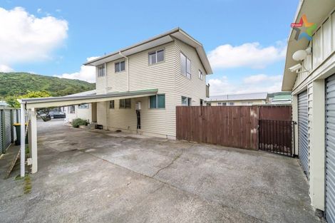 Photo of property in 30 Matthews Road, Wainuiomata, Lower Hutt, 5014