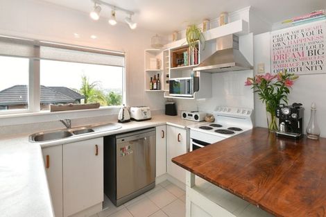 Photo of property in 1/40 Carlisle Road, Browns Bay, Auckland, 0630