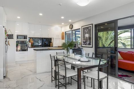 Photo of property in 15e Puriri Avenue, Orewa, 0931