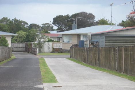 Photo of property in 17 Blenheim Street, Glenfield, Auckland, 0629