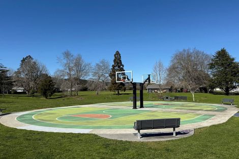 Photo of property in 2/62 Redcrest Avenue, Red Hill, Papakura, 2110