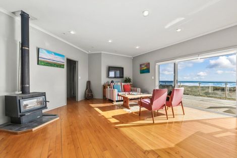 Photo of property in 3 Mariri Place, Waitarere Beach, Levin, 5510