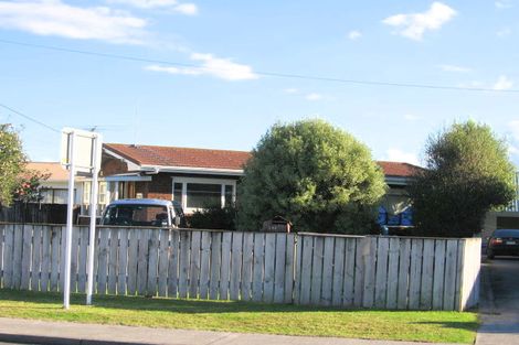 Photo of property in 248 Centreway Road, Orewa, 0931