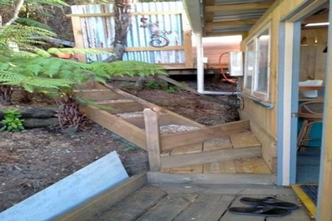 Photo of property in 120 Ferry Road, Arkles Bay, Whangaparaoa, 0932