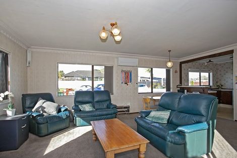 Photo of property in 9a Tutchen Street, Tauranga, 3110