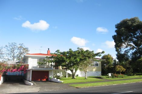 Photo of property in 125 Reeves Road, Pakuranga Heights, Auckland, 2010