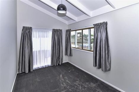 Photo of property in 27 Mcinnes Road, Weymouth, Auckland, 2103