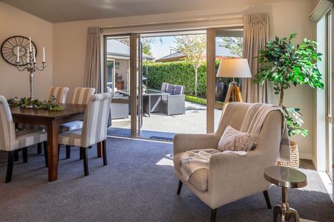 Photo of property in 16 Harrys Way, Redwood, Christchurch, 8051