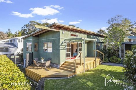 Photo of property in 1/36 Konini Road, Titirangi, Auckland, 0604