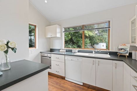Photo of property in 1/807 East Coast Road, Northcross, Auckland, 0630