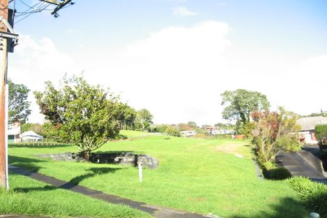 Photo of property in 162 Mellons Bay Road, Mellons Bay, Auckland, 2014