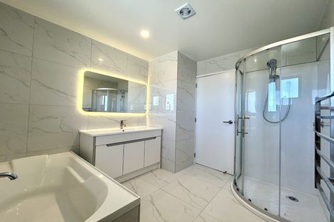 Photo of property in 66 Casuarina Road, Half Moon Bay, Auckland, 2012