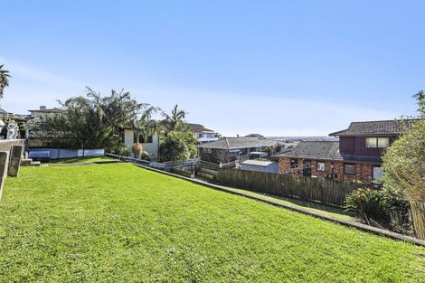 Photo of property in 73 Bradbury Road, Botany Downs, Auckland, 2010