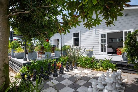 Photo of property in 104 Ferry Road, Clive, 4102