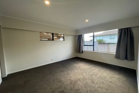 Photo of property in 5 Binda Place, Botany Downs, Auckland, 2010