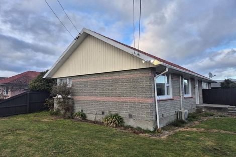 Photo of property in 6 Wimborne Crescent, Aranui, Christchurch, 8061
