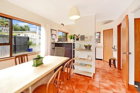 Photo of property in 1/52 Rambler Crescent, Beach Haven, Auckland, 0626