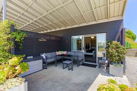 Photo of property in 104 Raukawa Road, Peka Peka, Waikanae, 5391