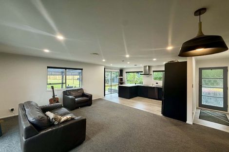 Photo of property in 6 Newlyn Place, Welbourn, New Plymouth, 4312