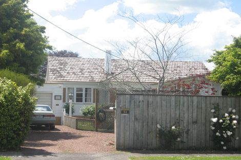 Photo of property in 51 Bowen Street, Cambridge, 3434