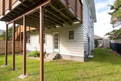 Photo of property in 186a Queens Drive, Lyall Bay, Wellington, 6022