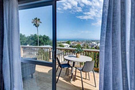 Photo of property in 30 Colenso Avenue, Hospital Hill, Napier, 4110