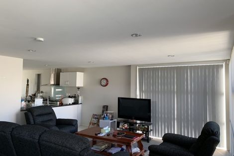 Photo of property in 5 Phar Lap Crescent, Takanini, 2112