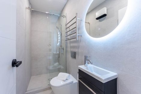 Photo of property in 37b Hastings Road, Mairangi Bay, Auckland, 0630