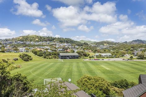 Photo of property in 37 Saunders Close, Whitby, Porirua, 5024