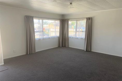 Photo of property in 11 Advocate Place, Randwick Park, Auckland, 2105