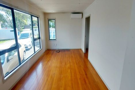 Photo of property in 45 Coniston Avenue, Te Atatu South, Auckland, 0610