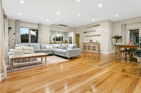 Photo of property in 104 Beach Road, Castor Bay, Auckland, 0620