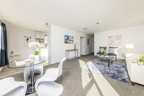 Photo of property in 2/35 Hill Crescent, Papakura, 2110