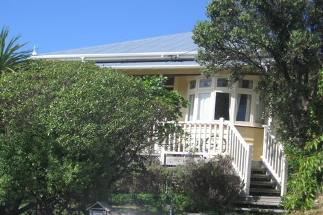 Photo of property in 33 Mckinley Crescent, Brooklyn, Wellington, 6021